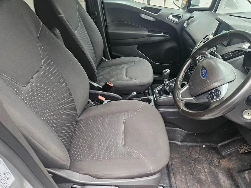 Second-hand Ford Transit Limited 2022 Argintiu Van