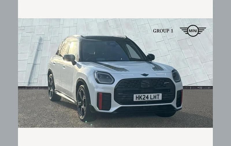 White Used 2024 Mini Countryman Sport SUV | £29,550 (Fair price) - Image 1/4