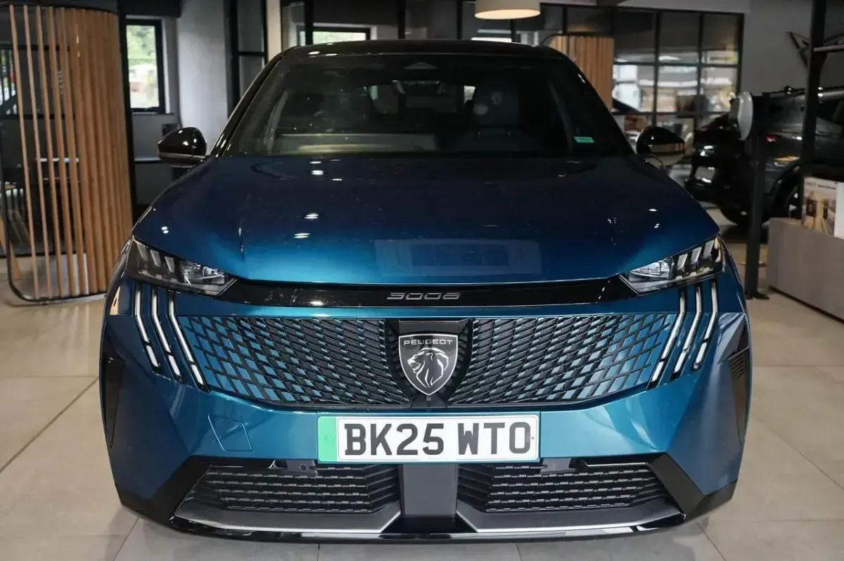 Used Peugeot e-3008 GTi 156 kW (213 HP) 2025 Blue SUV