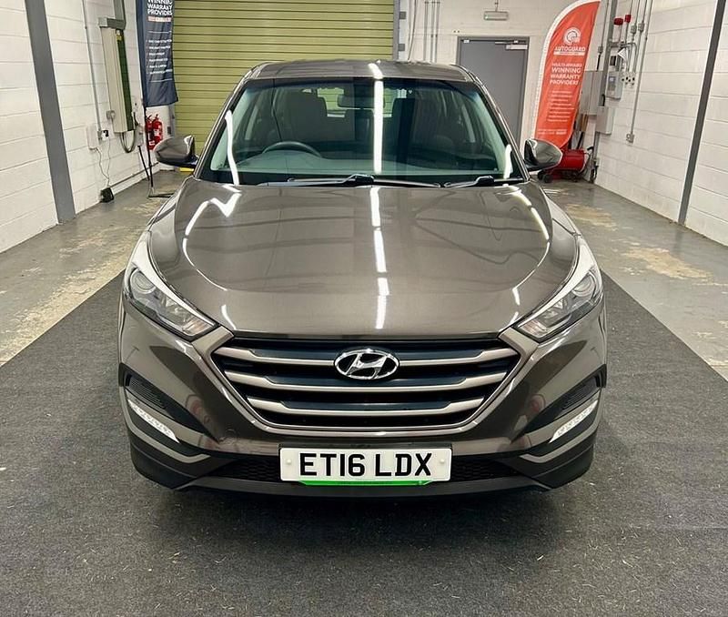 Used Hyundai Tucson 132 HP (97 kW) 2016 Grey SUV