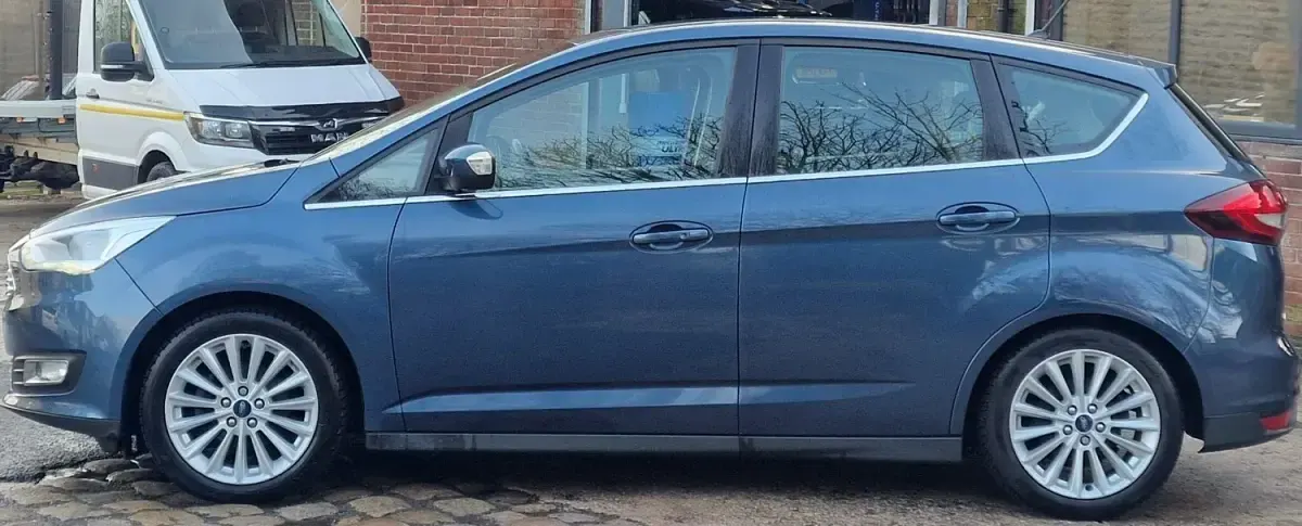 Usado Ford C-MAX Titanium 120 HP (88 kW) 2019 Azul Monovolume