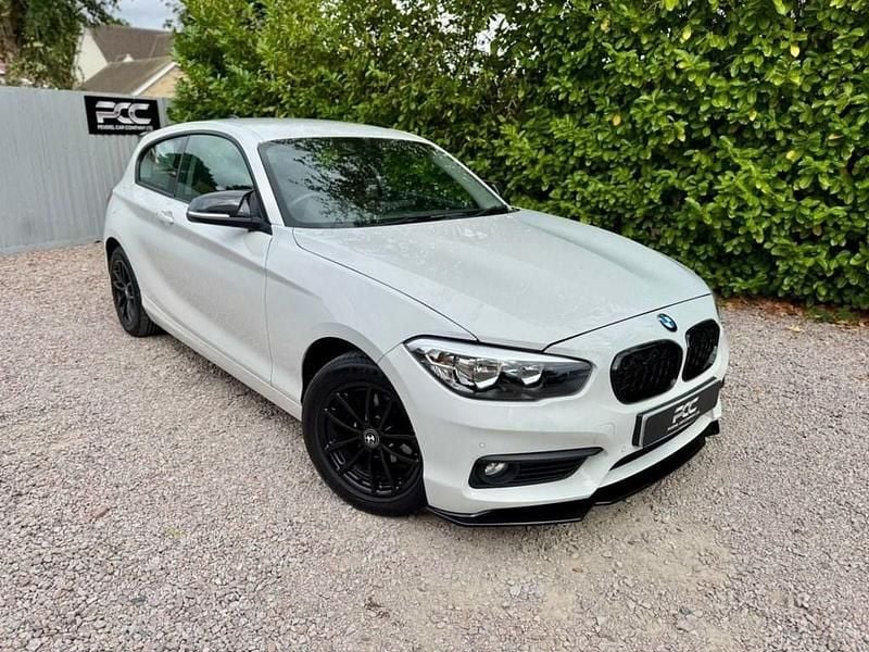 White Used 2017 BMW 118 Comfort Edition Hatchback | £7,795 (Good price) - Image 1/4