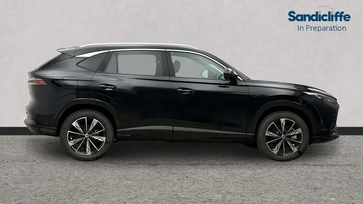 New MG HS SE 224 HP (164 kW) 2025 Metallic  black pearl SUV