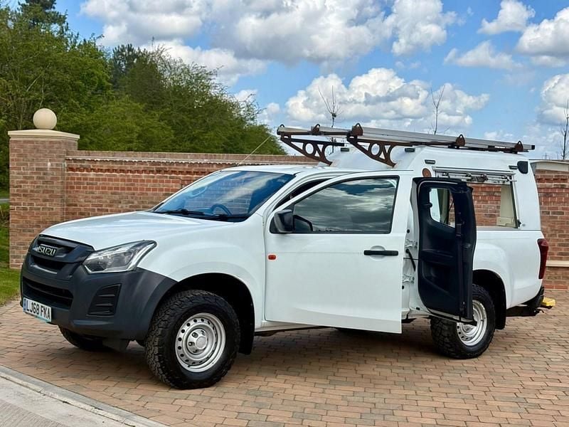 Used Isuzu D-Max 2018 White Pickup
