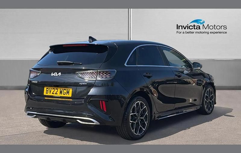 Usado Kia Ceed GT-Line 158 HP (116 kW) 2022 Preto Citadino