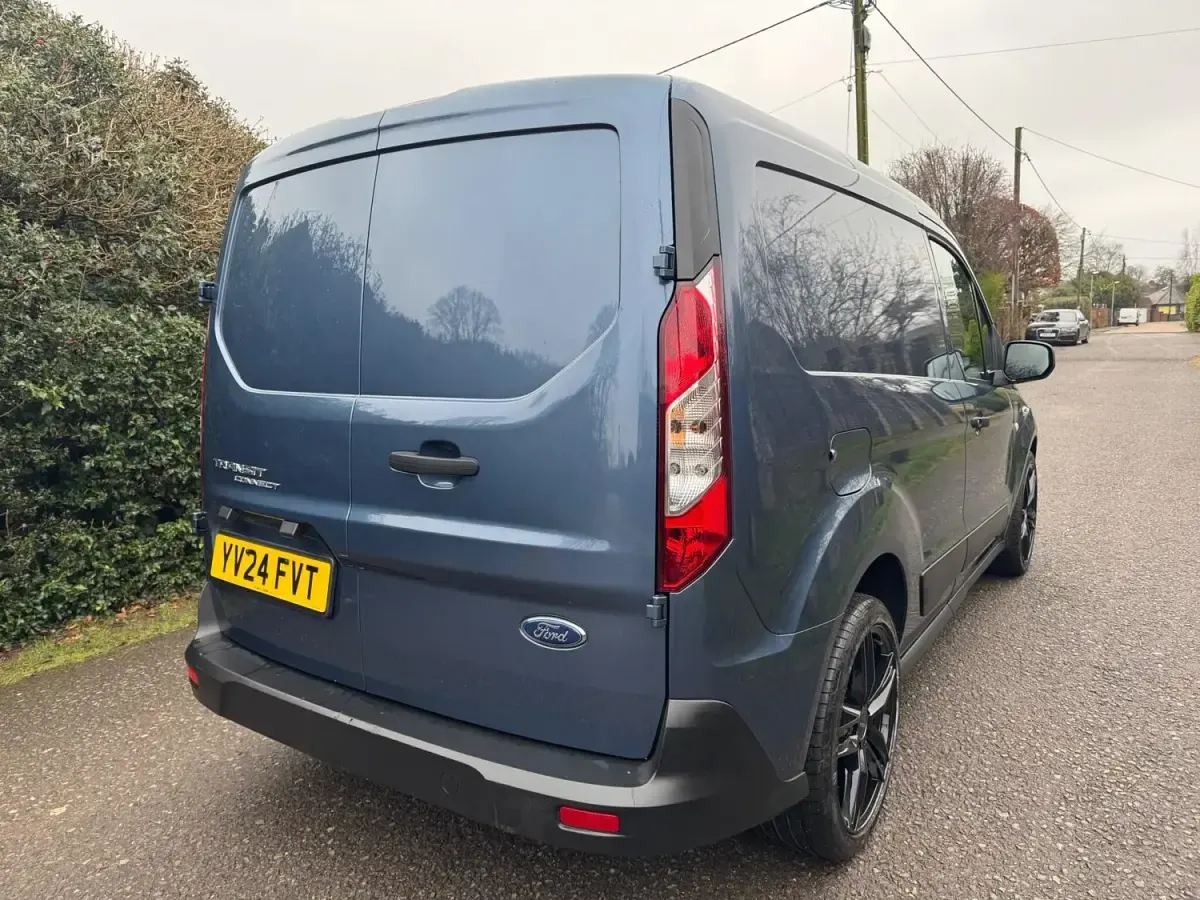 Second-hand Ford Transit Connect Trend 75 CP (55 kW) 2024 Albastru Monovolum