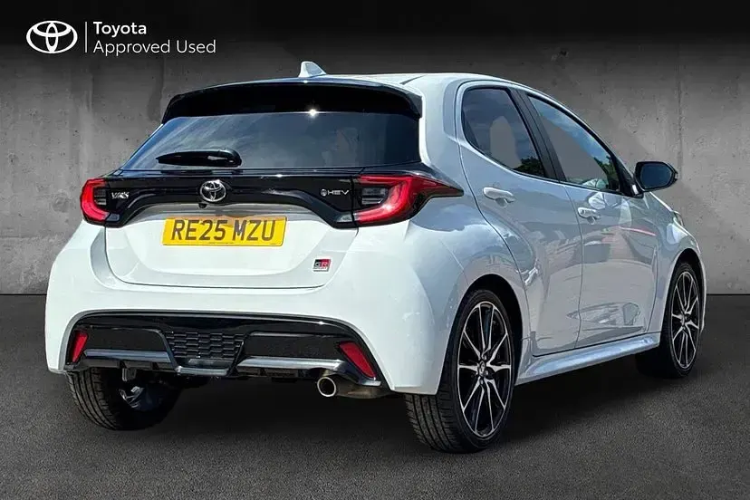Used Toyota Yaris Sport 130 HP (95 kW) 2025 Grey Hatchback