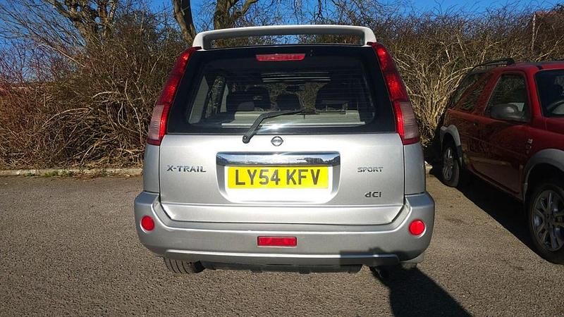 Used Nissan X-Trail 136 HP (100 kW) 2004 Silver SUV