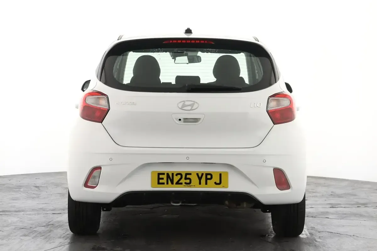 Used Hyundai i10 Advanced 2025 White Hatchback