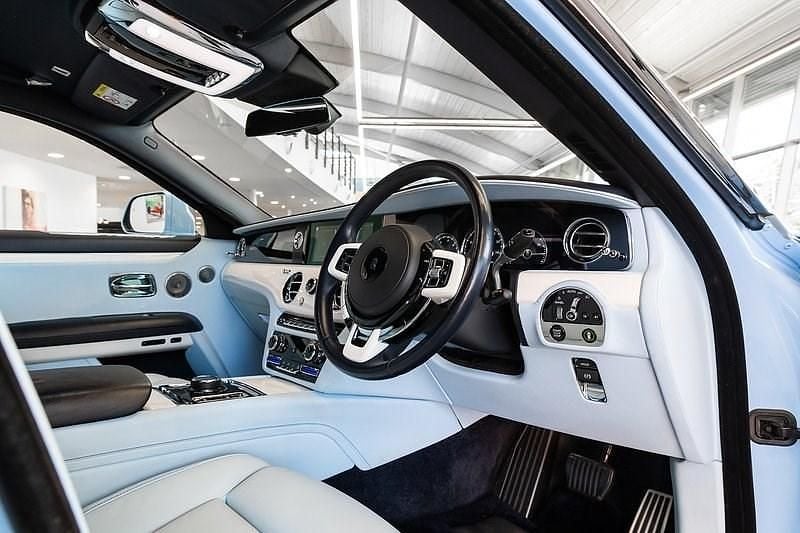 Used Rolls Royce Ghost 2022 Pebble paradiso & cassiopeia silver Sedan