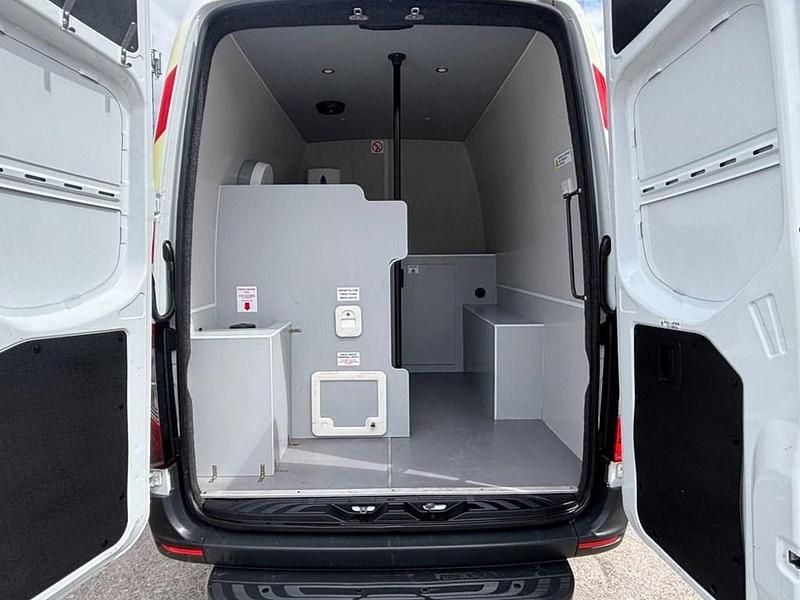 Used Mercedes Sprinter Progressive 150 HP (110 kW) 2021 White Van