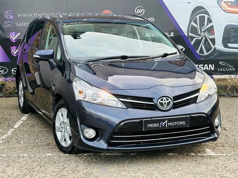 Blue Used 2015 Toyota Verso Multidrive S MPV | £8,700 (Fair price) - Image 1/3