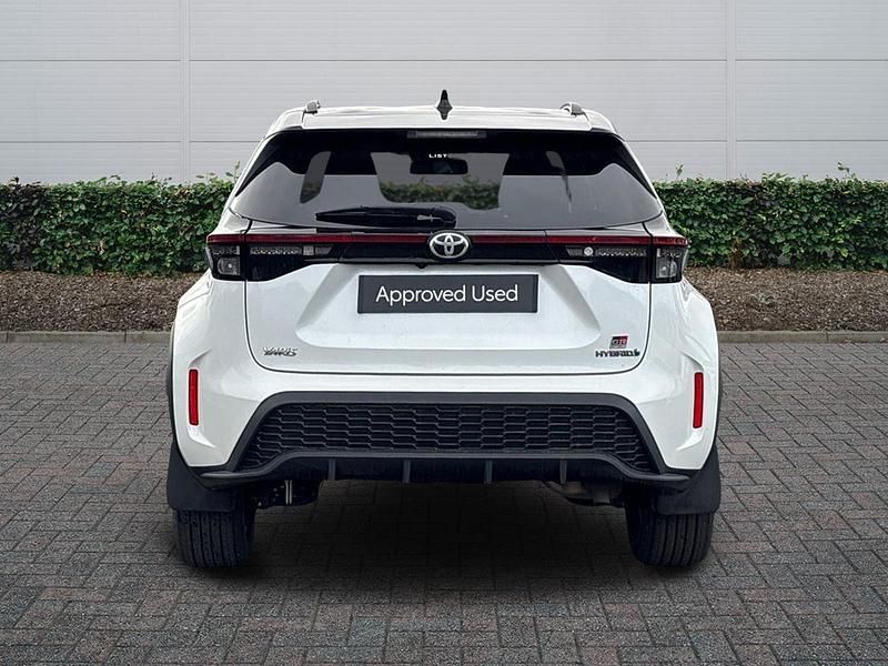Used Toyota Yaris Hybrid Sport 2023 White/black Hatchback