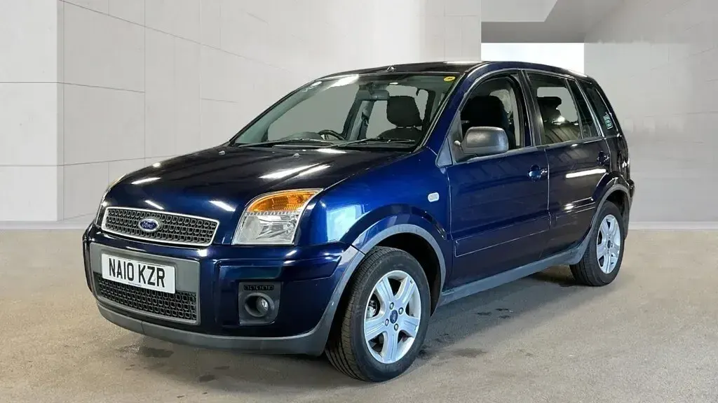 Used Ford Fusion Zetec 68 HP (50 kW) 2010 Blue Hatchback