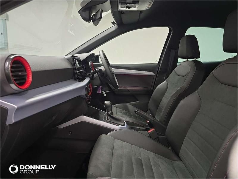 Black New 2025 Seat Arona FR Sport SUV | £22,550 (Expensive) - Image 1/3