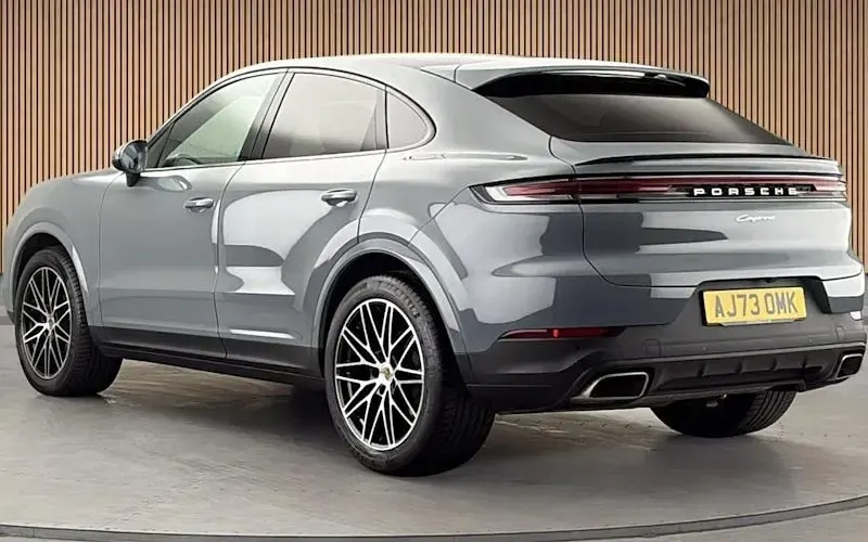Used Porsche Cayenne 354 HP (260 kW) 2024 Grey SUV