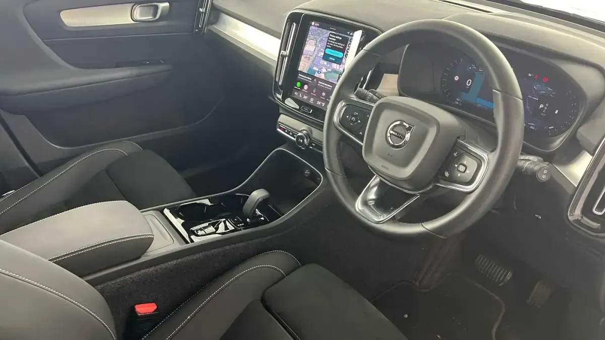 Used Volvo XC40 Plus 194 HP (142 kW) 2025 Black SUV