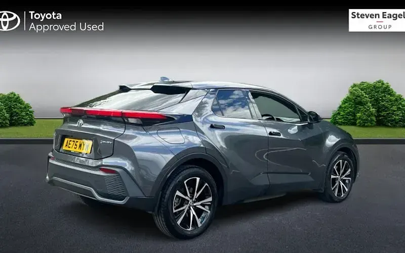 Second-hand Toyota C-HR Design 223 CP (164 kW) 2026 SUV