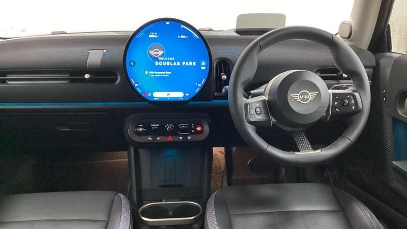 Usado Mini Cooper Hatch 113 kW (154 HP) 2025 Preto Citadino