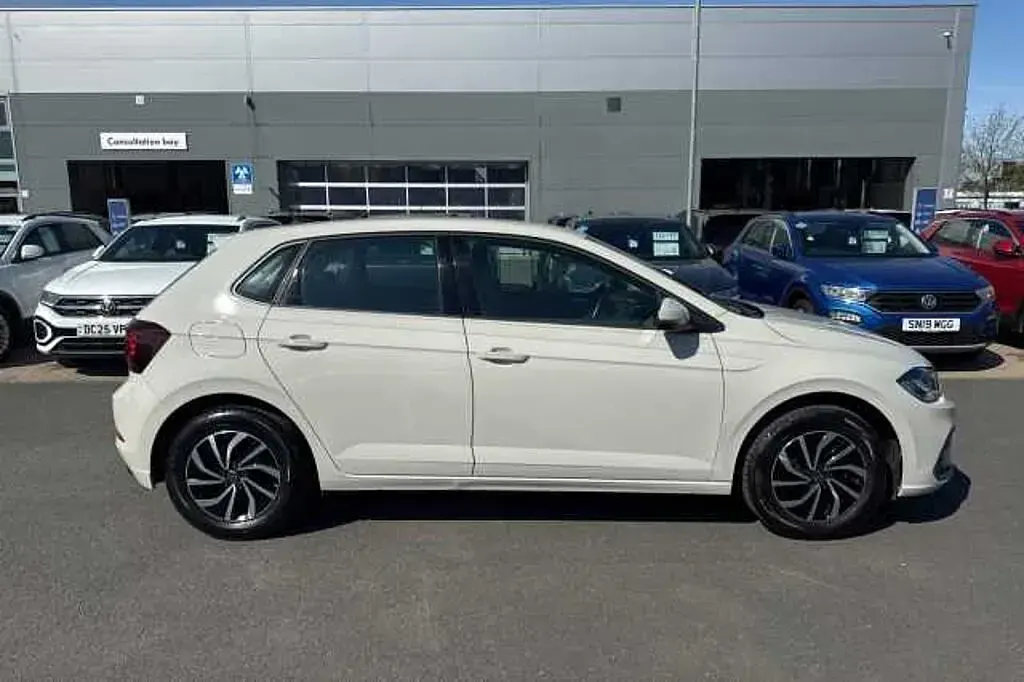 Używany VW Polo Life 80 KM (58 kW) 2023 Szary Hatchback