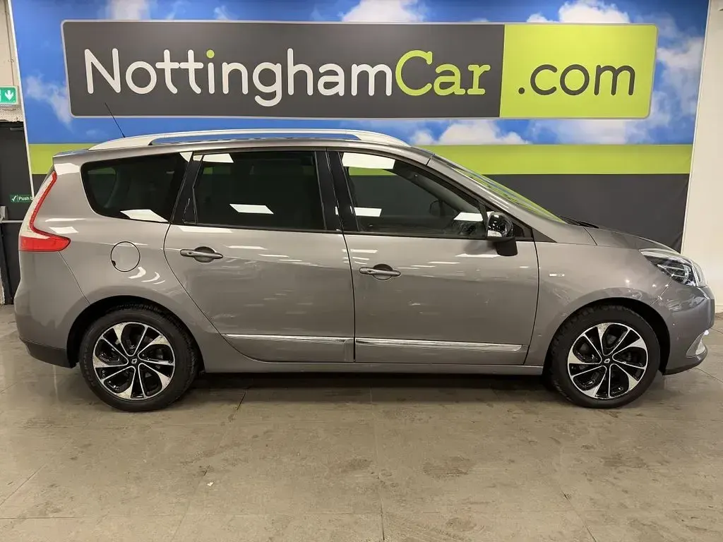 Used Renault Grand Scénic Dynamique 130 HP (95 kW) 2015 Grey MPV