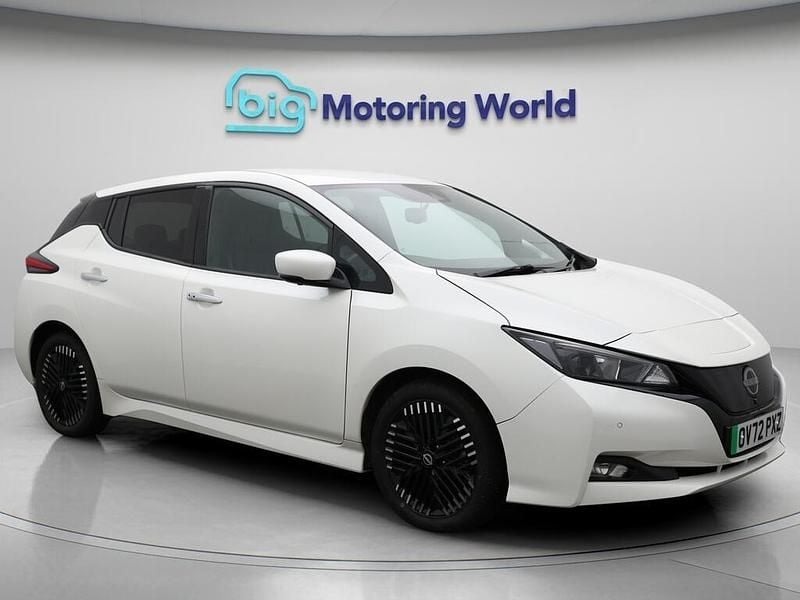 White Used 2022 Nissan Leaf N-Connecta Hatchback | £8,900 (Fair price) - Image 1/4