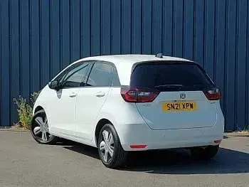 Used Honda Jazz Hybrid 109 HP (80 kW) 2021 White Hatchback