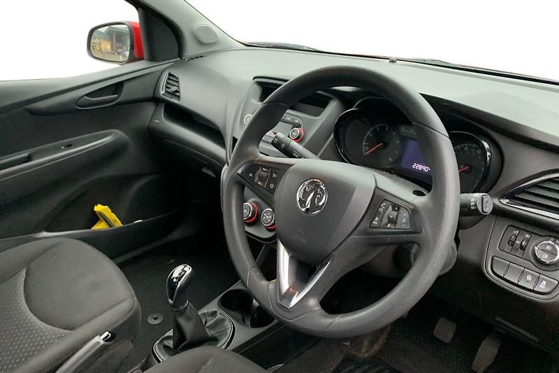 Used Vauxhall Viva 75 HP (55 kW) 2017 Red Hatchback