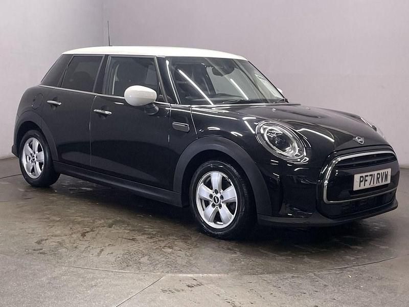 Used Mini Cooper Classic 136 HP (100 kW) 2022 Black Hatchback