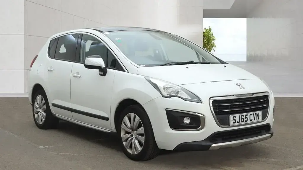 Used Peugeot 3008 Active 115 HP (84 kW) 2015 White Estate