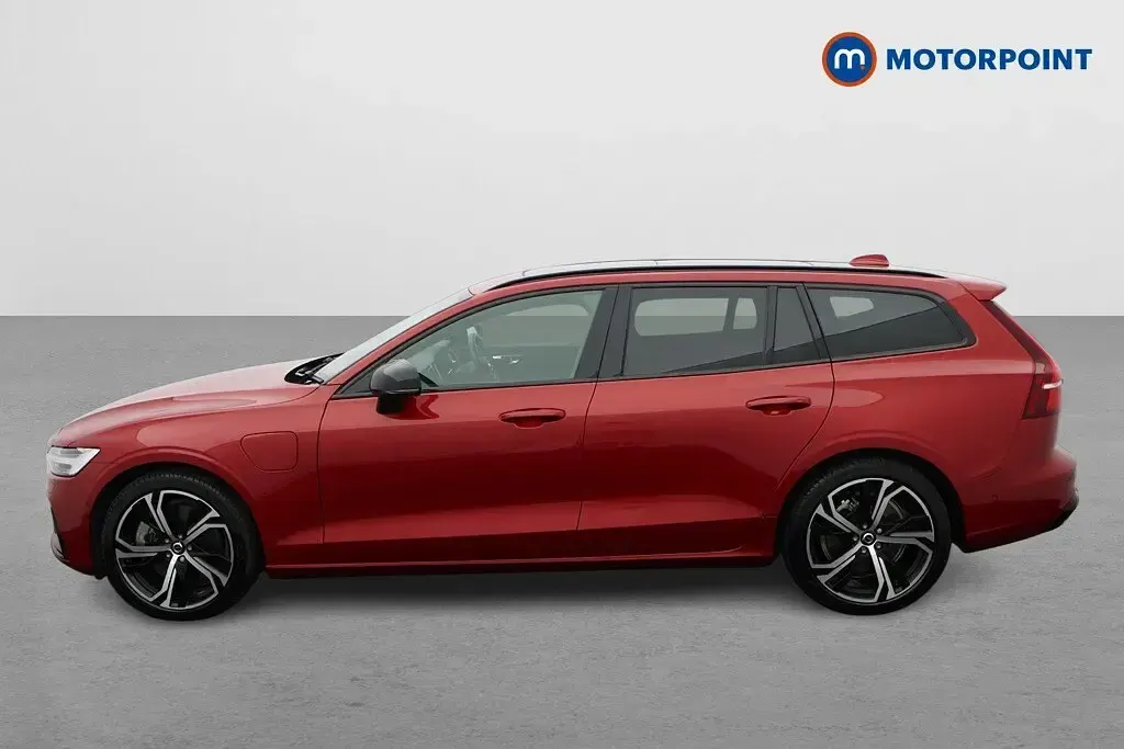Used Volvo V60 Ultra 455 HP (334 kW) 2025 Red Estate