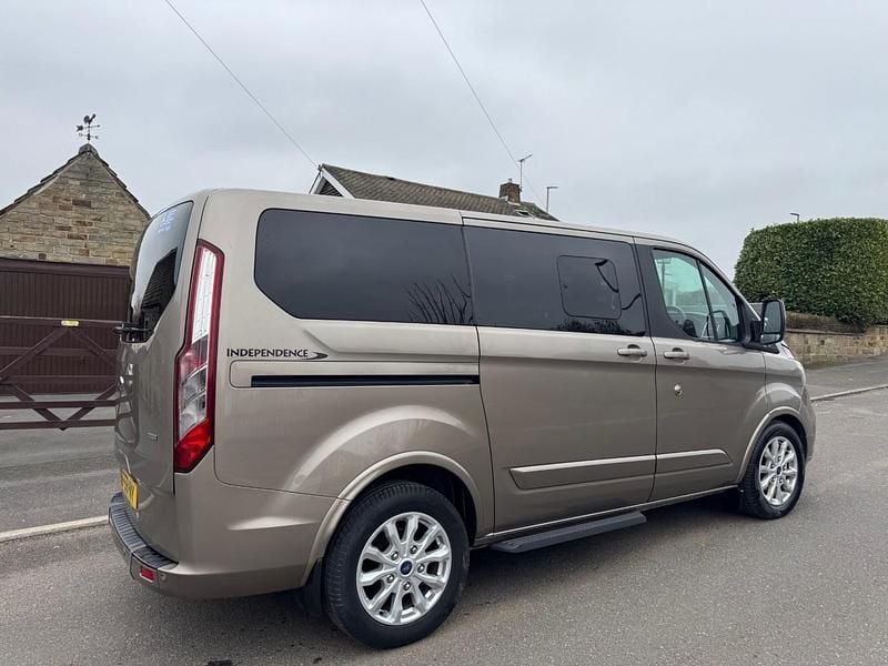 Usado Ford Tourneo Titanium 2019 Prateado Monovolume