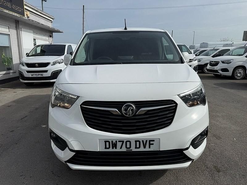 Used Vauxhall Combo Sportive 100 HP (73 kW) 2021 White MPV