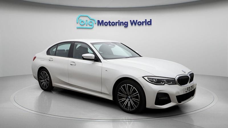 Used 2021 BMW 330e M Sport Sedan | £19,000 (Fair price) - Image 1/4