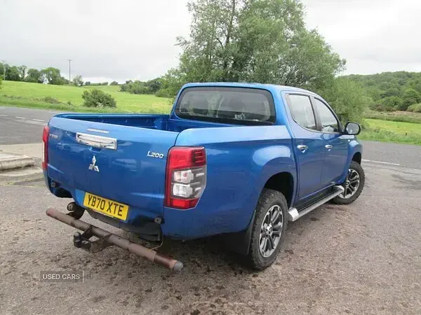 Used Mitsubishi L200 150 HP (110 kW) 2021 Blue Pickup