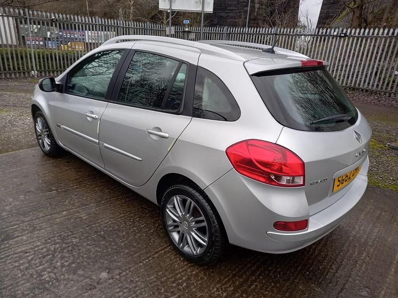 Used Renault Clio GrandTour Dynamique 2012 Silver Estate
