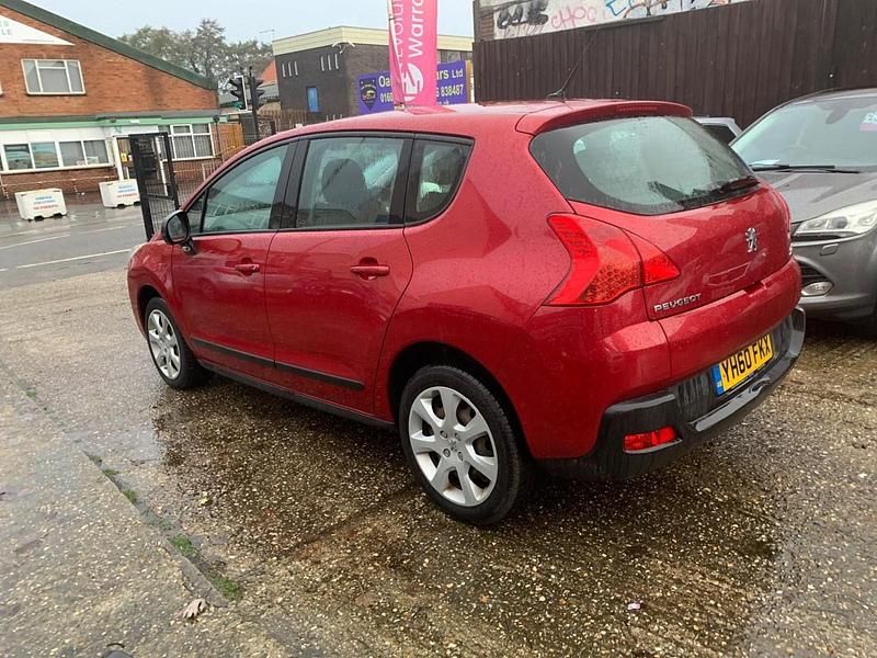 Used Peugeot 3008 Active 110 HP (80 kW) 2010 Red Hatchback