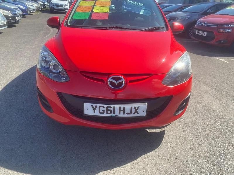 Usado Mazda 2 2011 Vermelho Citadino