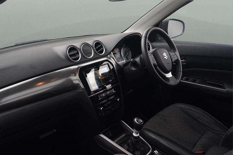 Used Suzuki Vitara SZ5 129 HP (94 kW) 2023 Grey SUV