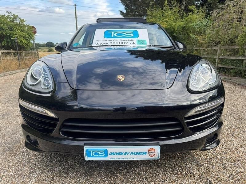 Black Used 2013 Porsche Cayenne SUV | £13,995 (A bit pricey) - Image 1/4