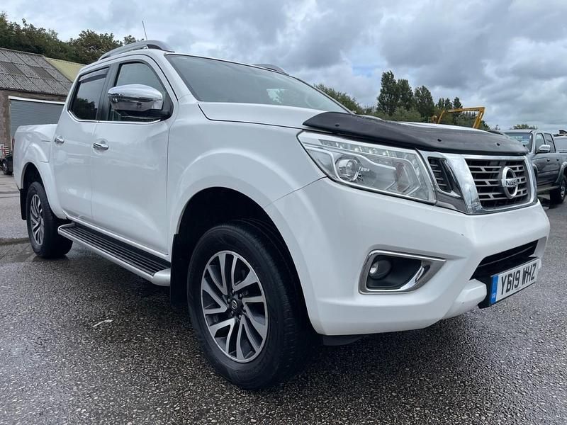 White Used 2019 Nissan Navara Tekna Pickup | £15,950 (Expensive) - Image 1/4
