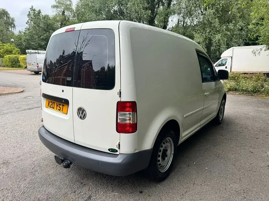 Used VW Caddy 69 HP (50 kW) 2005 White MPV