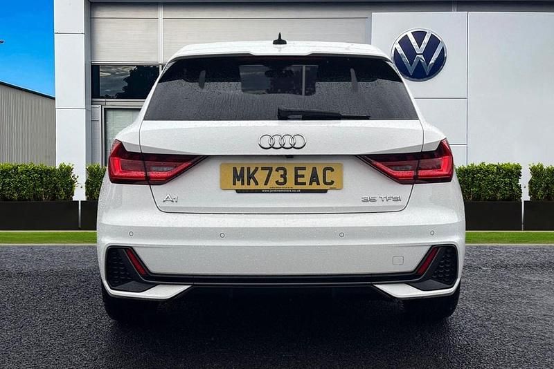 Used Audi A1 Sportback S-Line 150 HP (110 kW) 2023 White Hatchback
