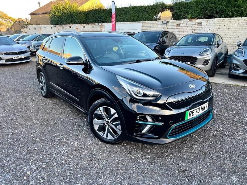 Black Used 2020 Kia e-Niro 4 SUV | £12,837 (Fair price) - Image 1/4
