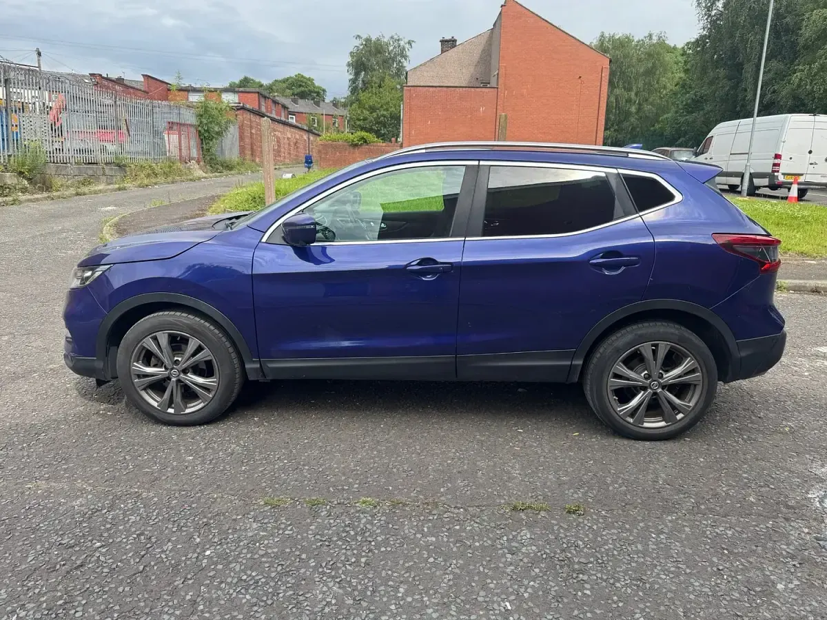 Used Nissan Qashqai N-Connecta 2017 Blue SUV