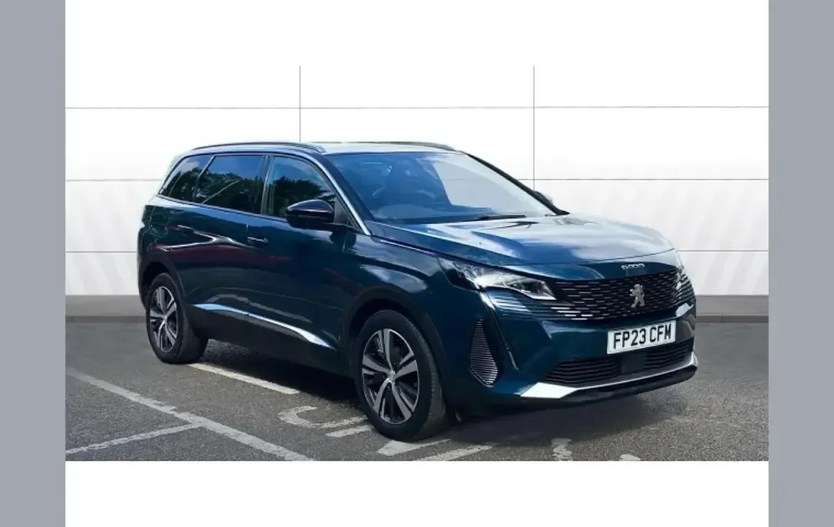 Used Peugeot 5008 Allure+ 131 HP (96 kW) 2023 SUV