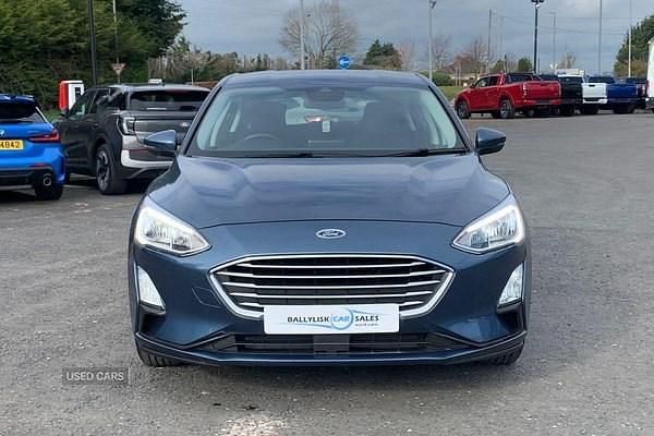Used Ford Focus Zetec 100 HP (73 kW) 2019 Blue Hatchback