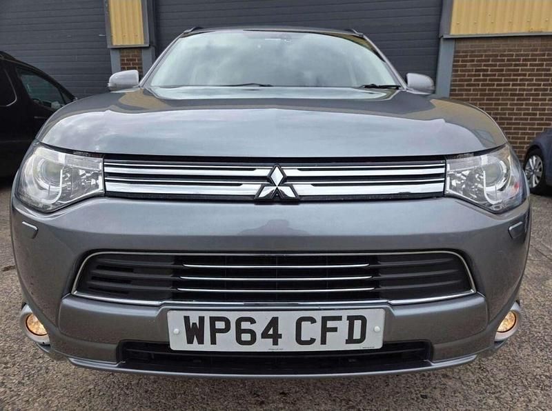 Used Mitsubishi Outlander P-HEV 2014 Grey SUV