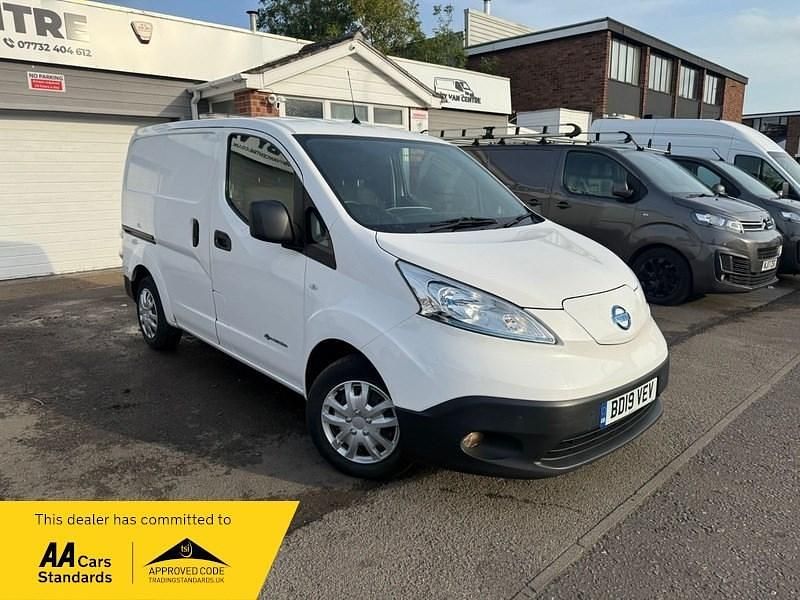 White Used 2019 Nissan e-NV200 Acenta MPV | £6,990 (Fair price) - Image 1/3