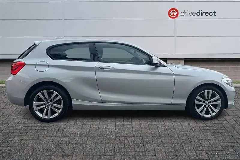 Used BMW 120 Sport Line 184 HP (135 kW) 2019 Silver Hatchback